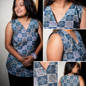 Women's Blue Geometric Printed Sleeveless Straight Top